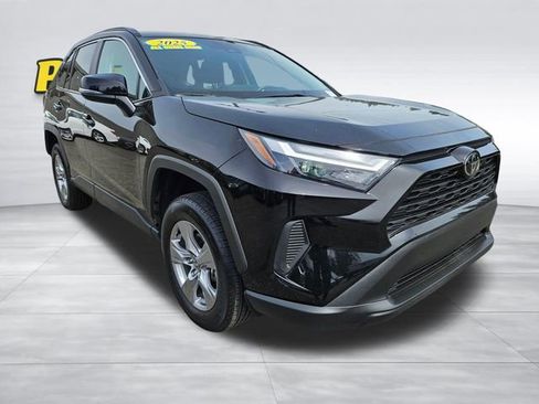 Used 2025 Toyota RAV4 XLE AWD/4WD image 8