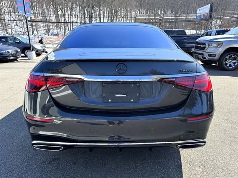 Used 2022 Mercedes-Benz S 580 4MATIC Sedan w/ AMG Line Package image 6