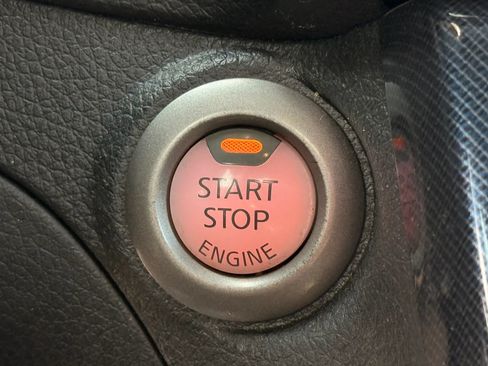 Used 2019 Nissan Sentra SR FWD image 25