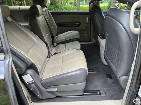 Used 2018 Kia Sedona EX image 14