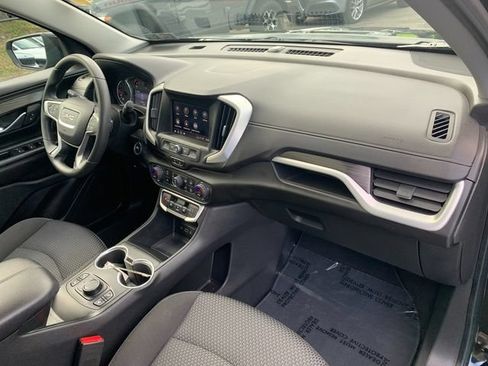 Used 2022 GMC Terrain SLE w/ Driver Convenience Package AWD/4WD image 11