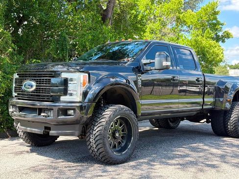 Used 2019 Ford F450 Platinum AWD/4WD image 4