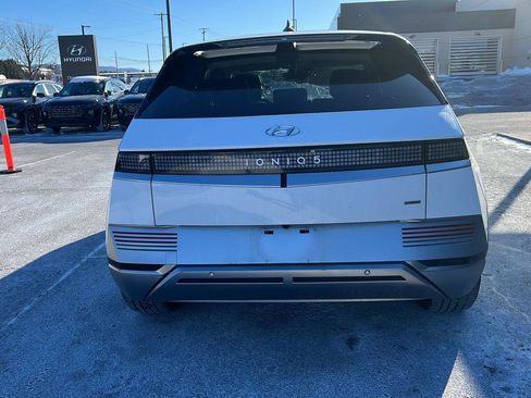Used 2022 Hyundai Ioniq 5 Limited w/ Cargo Package image 4
