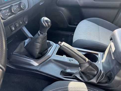 Used 2021 Toyota Tacoma TRD Off-Road image 25