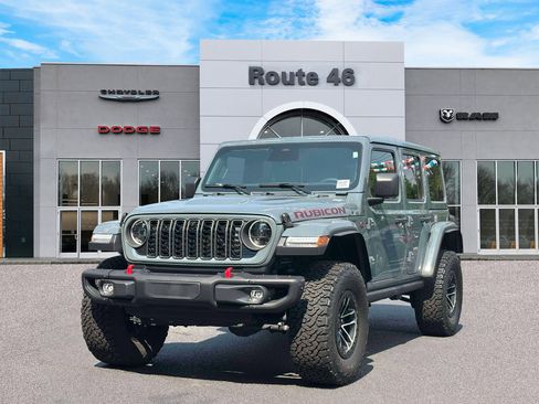 Used 2025 Jeep Wrangler Unlimited Rubicon AWD/4WD image 2