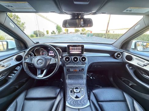 Used 2019 Mercedes-Benz GLC 300 w/ Premium Package image 15