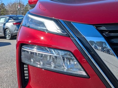 Certified 2023 Nissan Rogue SV image 10