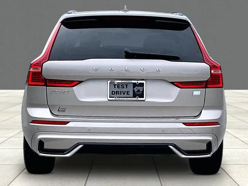 Used 2024 Volvo XC60 T8 Plus w/ Protection Package Premier AWD/4WD image 4