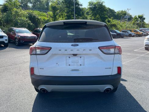 Used 2022 Ford Escape SE AWD/4WD image 6