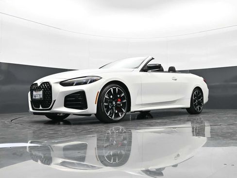 Used 2025 BMW 430i Convertible w/ M Sport Package image 27