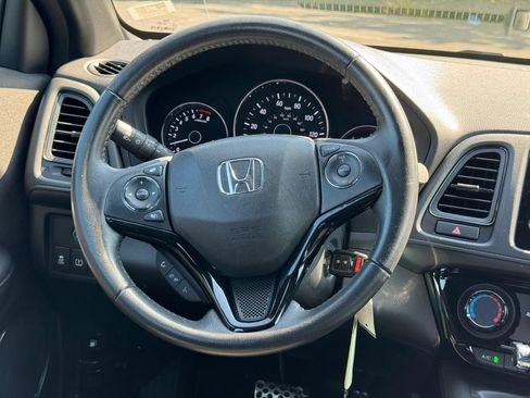 Used 2019 Honda HR-V Sport image 14
