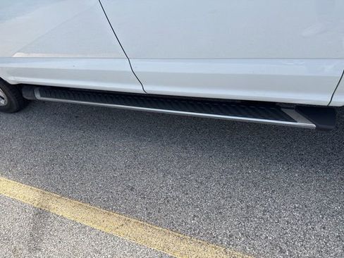 Used 2019 Ford F150 XLT w/ Equipment Group 302A Luxury AWD/4WD image 17