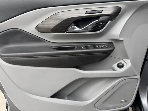 Used 2019 GMC Terrain SLT w/ Preferred Package image 14