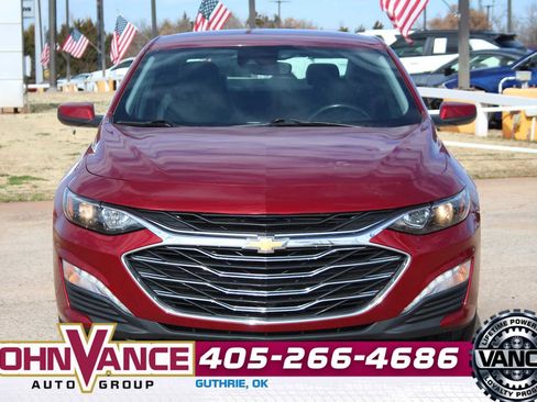 Used 2021 Chevrolet Malibu LT w/ Leather Package image 2