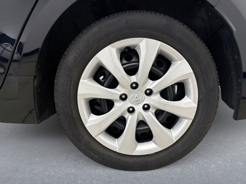 Used 2024 Toyota Corolla LE image 21