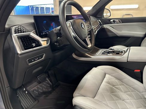 Used 2025 BMW X7 xDrive40i image 37