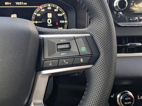 New 2025 Mitsubishi Outlander SE image 28