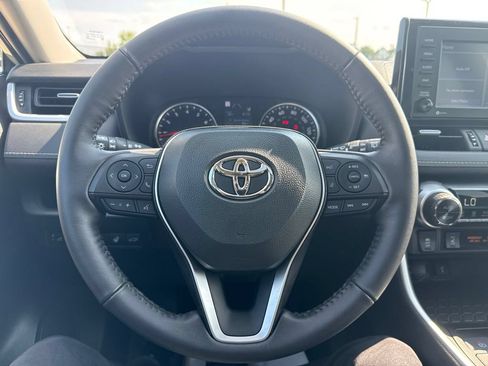Used 2022 Toyota RAV4 XLE Premium AWD/4WD image 12