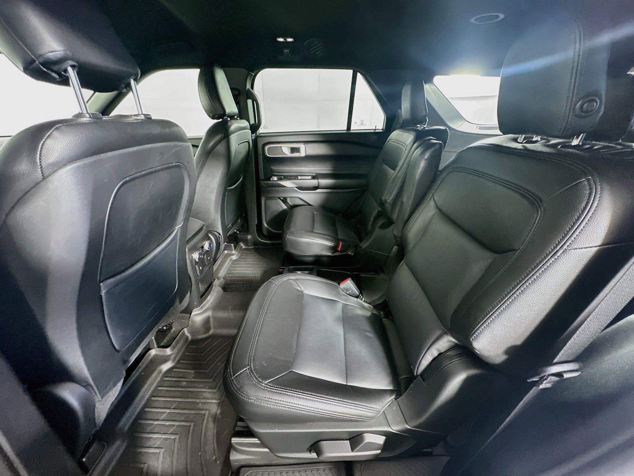 Used 2020 Ford Explorer XLT RWD image 26