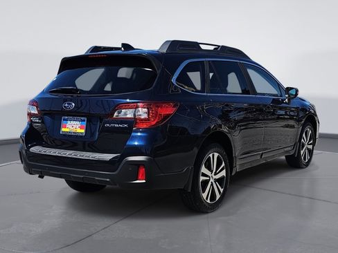 Used 2018 Subaru Outback 2.5i Limited image 3