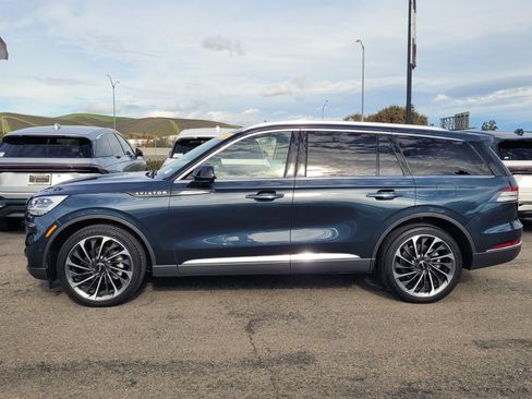 Used 2023 Lincoln Aviator Reserve w/ Equipment Group 201A image 7