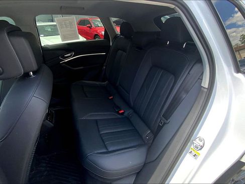 Used 2022 Audi e-tron Premium image 21