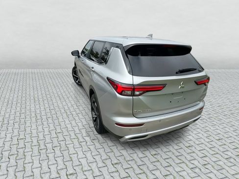 Used 2024 Mitsubishi Outlander SE AWD/4WD image 7
