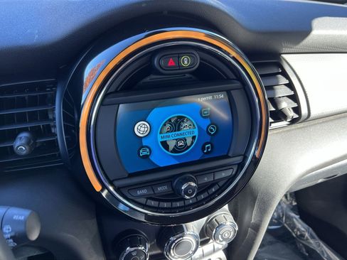 Used 2020 MINI Cooper 2-Door Hardtop image 21