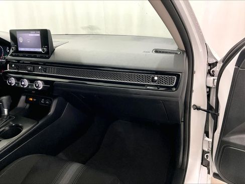 Used 2023 Honda Civic LX image 13