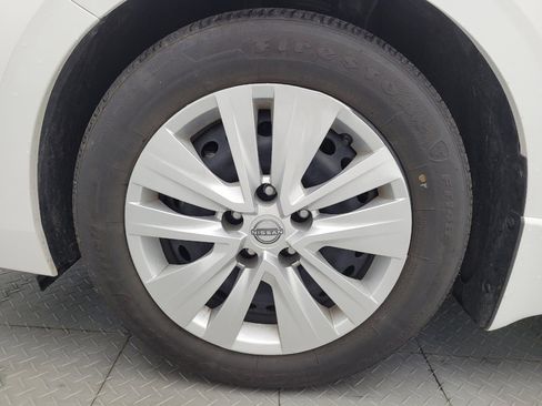 Used 2025 Nissan Sentra S FWD image 31