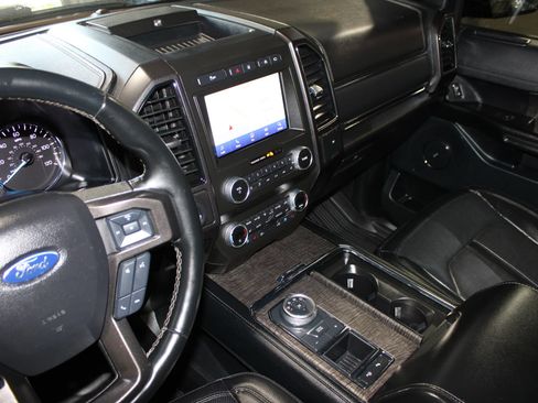 Used 2021 Ford Expedition Limited RWD image 16