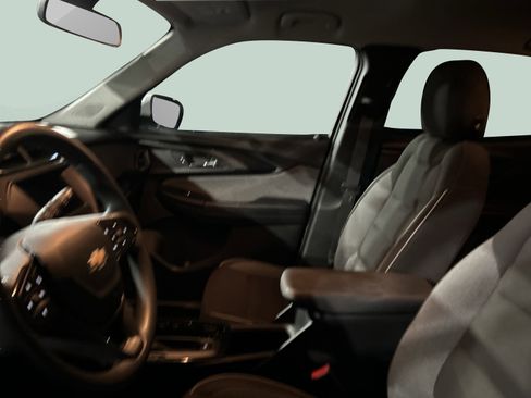 Used 2022 Chevrolet TrailBlazer LT image 9