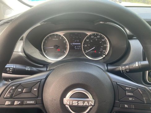 Used 2023 Nissan Versa S FWD image 14