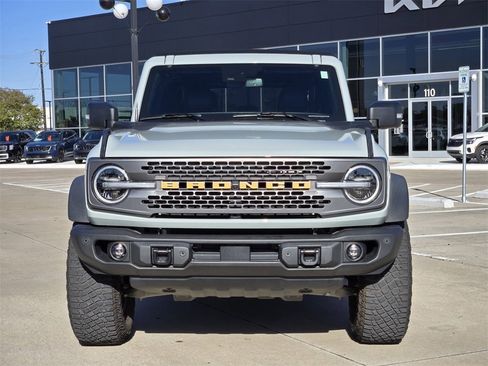 Used 2023 Ford Bronco Badlands image 11