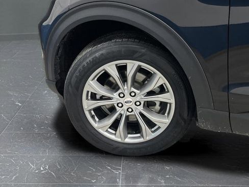 Used 2023 Ford Explorer Limited image 37