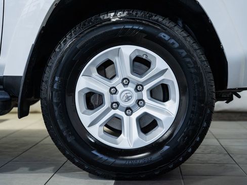 Used 2014 Toyota 4Runner SR5 Premium image 19