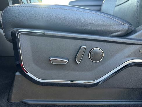 Used 2024 Ford F150 Lightning Lariat image 24