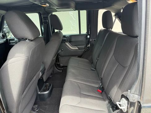 Used 2016 Jeep Wrangler Unlimited Sport w/ Connectivity Group image 10