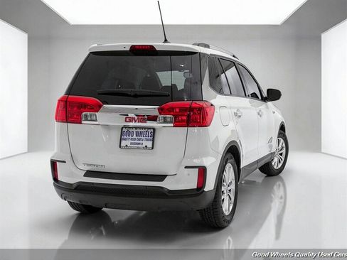 Used 2017 GMC Terrain SLE AWD/4WD image 6