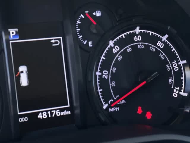 Used 2022 Toyota 4Runner SR5 AWD/4WD image 19