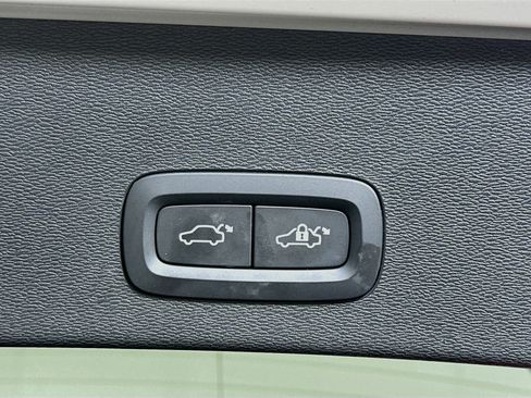 Used 2023 Volvo C40 P8 Recharge Plus AWD/4WD image 29