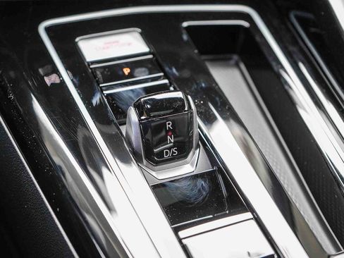 New 2026 Volkswagen GTI SE FWD image 21