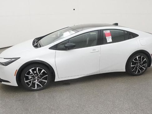 New 2026 Toyota Prius Plug-In Hybrid image 7