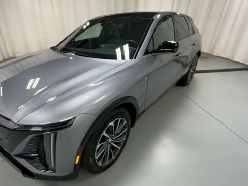 Used 2025 Cadillac Lyriq Sport image 4
