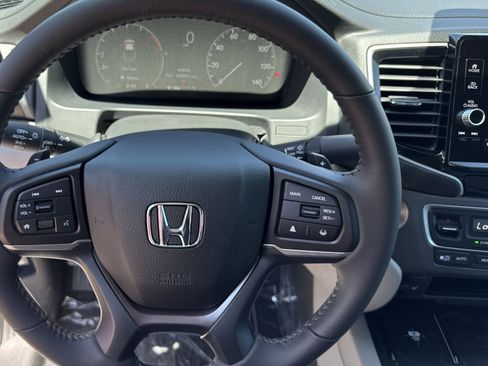 New 2025 Honda Ridgeline RTL image 13