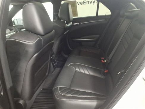 Used 2023 Chrysler 300 C image 17