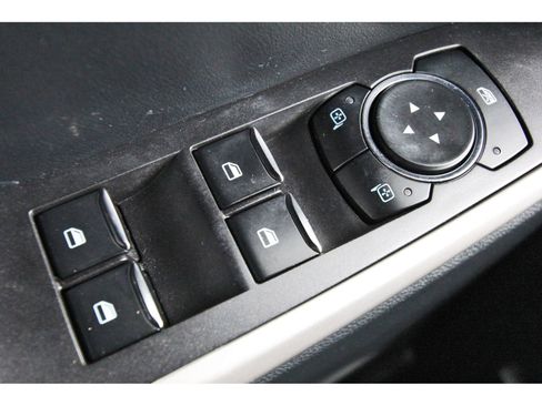 Used 2023 Ford Explorer XLT RWD image 21