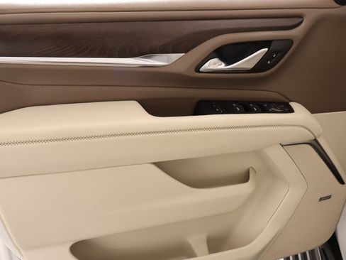 Used 2024 GMC Yukon Denali AWD/4WD image 18