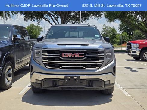 Used 2025 GMC Sierra 1500 SLT AWD/4WD image 2