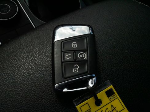 Certified 2021 Volkswagen Atlas SEL AWD/4WD image 32